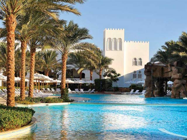 Отель Baron Palms Resort 5*