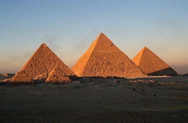 Пирамида Микерина