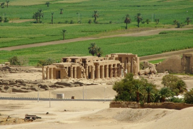 Заупокойный Храм Рамзеса II 
