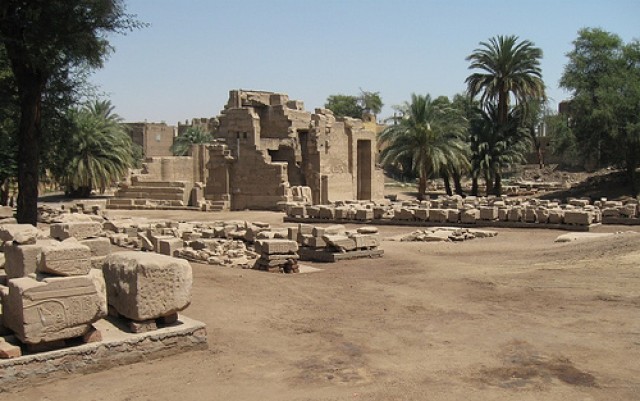 Руины храма Мернептаха (Temple of Merneptah) 