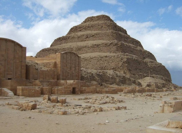 Пирамида Джосера в Сакаре