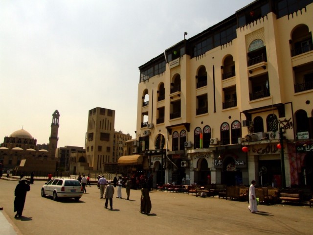 Площадь Мидан Хусейн